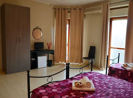 Il Terrazzo Di Archimede Nocleg ze śniadaniem 2*