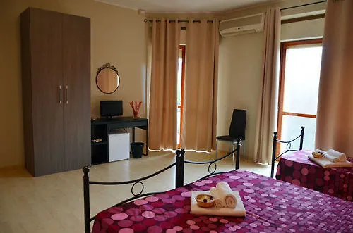 Il Terrazzo Di Archimede Bed & Breakfast 3*